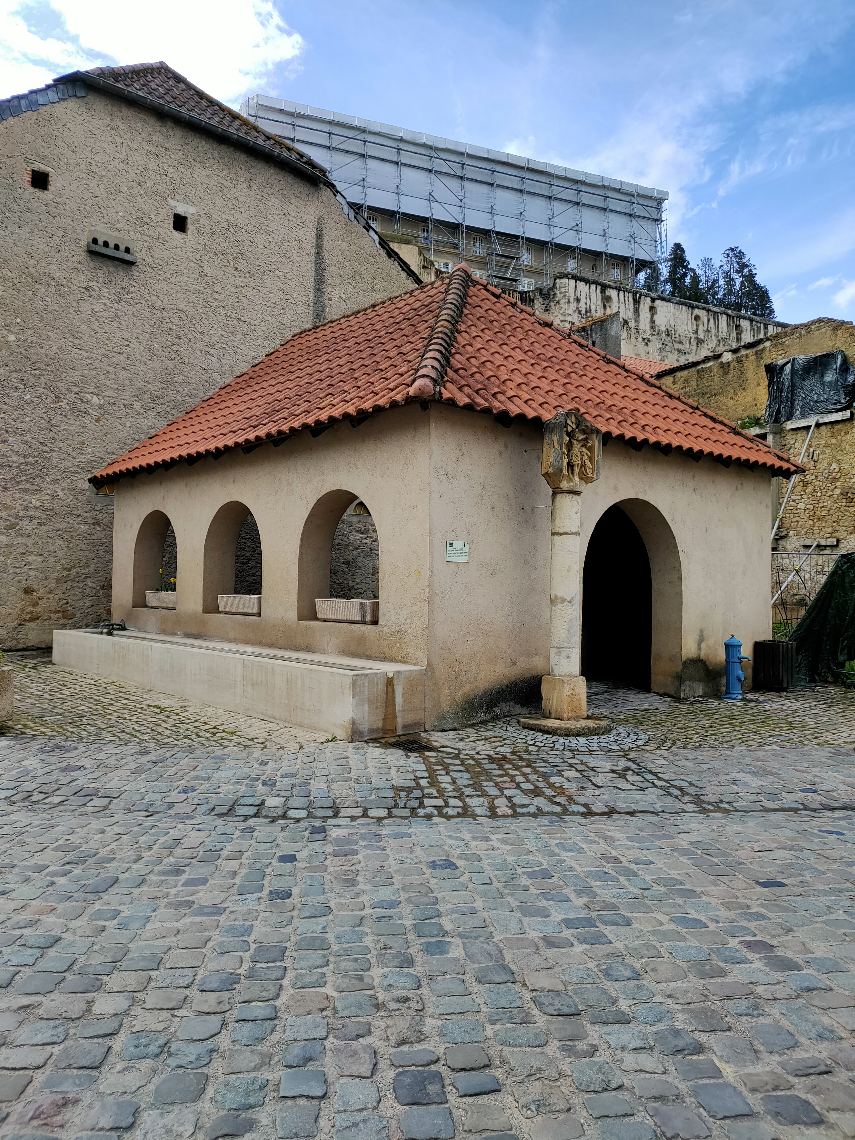 Photo n° 3 de l'avis de Tchov. fait le 28/04/2023 à 22:31