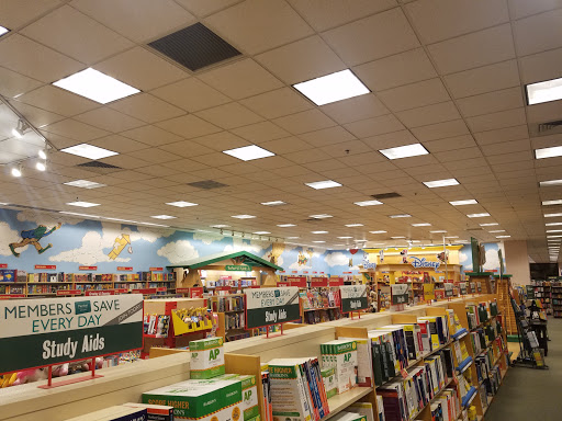 Book Store «Barnes & Noble», reviews and photos, 17111 Haggerty Rd, Northville, MI 48168, USA