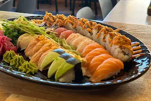 Akami Sushi & Poke image