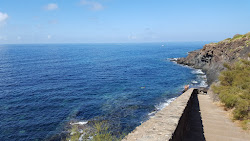 Sataria Beach'in fotoğrafı dağlarla çevrili