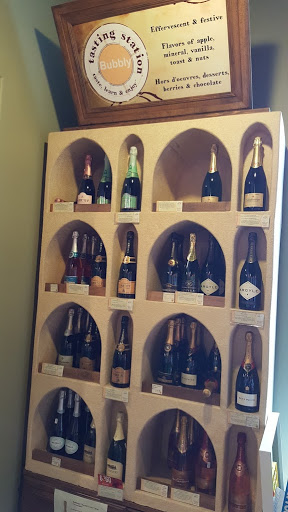 Wine Bar «WineStyles of West Des Moines», reviews and photos, 5515 Mills Civic Pkwy #120, West Des Moines, IA 50266, USA