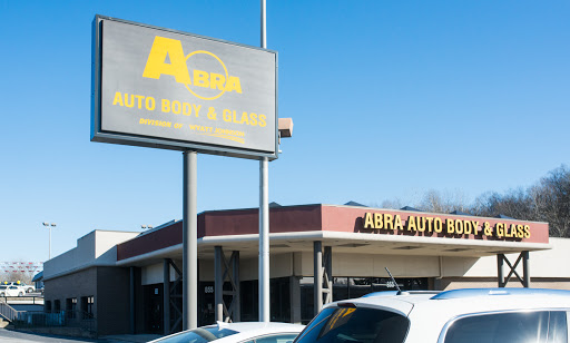 Auto Body Shop «ABRA Auto Body & Glass», reviews and photos, 855 Kraft St, Clarksville, TN 37040, USA