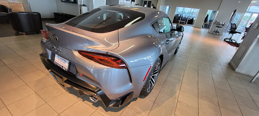 Toyota Dealer «St Charles Toyota», reviews and photos, 2651 E Main St, St Charles, IL 60174, USA