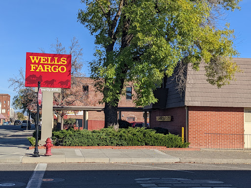 Bank «Wells Fargo Bank», reviews and photos