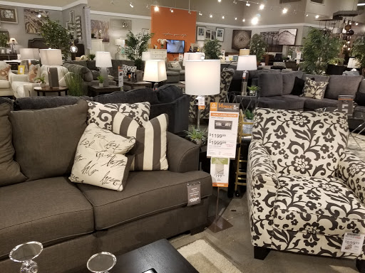 Furniture Store «Ashley HomeStore», reviews and photos, 3839 Emery St #300, Emeryville, CA 94608, USA