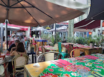 Atmosphère du Restaurant français L'assiette Sur La Place à Lyon - n°3