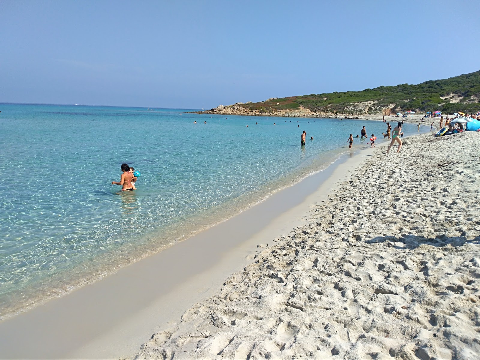 Zdjęcie Plaża Bodri z powierzchnią drobny beżowy piasek