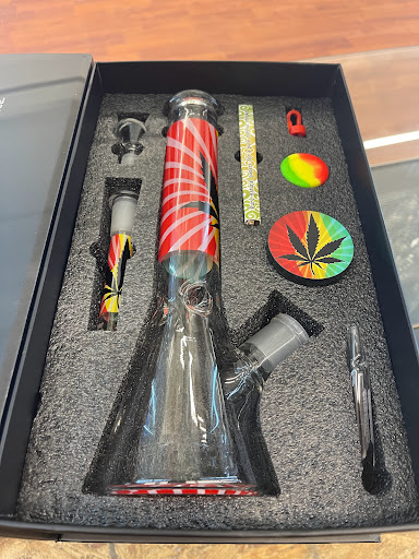 Vaporizer Store «Cigar n Vape Fairfax», reviews and photos, 11106 Lee Hwy, Fairfax, VA 22030, USA