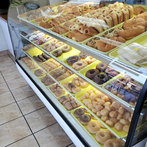 Donut Shop «Donut Palace», reviews and photos, 106 N Cedar Ridge Dr, Duncanville, TX 75116, USA