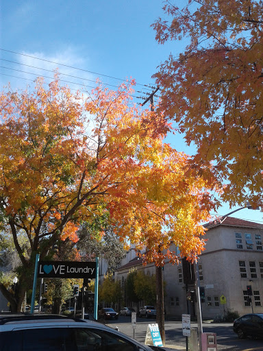 Laundromat «Love Laundry Midtown», reviews and photos, 2431 K St, Sacramento, CA 95816, USA