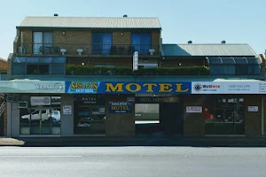 Sisley’s Motel image