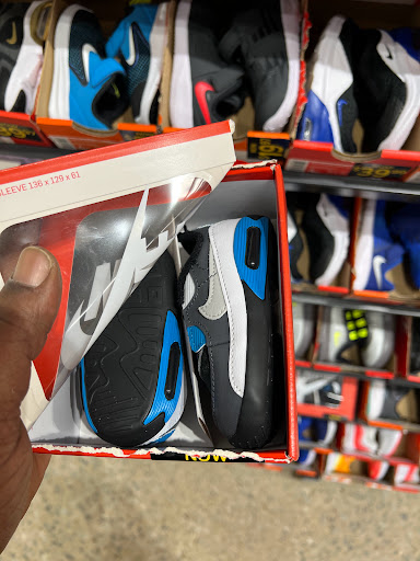 Sporting Goods Store «Nike Factory Store», reviews and photos, 8510 S Cottage Grove Ave, Chicago, IL 60619, USA