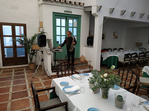 Información y opiniones sobre La Taberna Fantástica de Benahavís