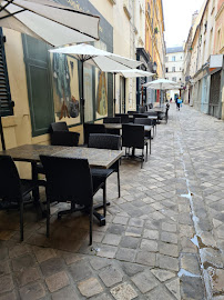 Atmosphère du Restaurant Crêperie des 2 Portes à Versailles - n°10