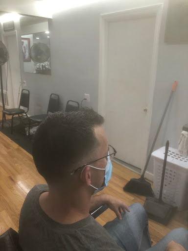 Barber Shop «Sports Talk Barber Shop», reviews and photos, 4418 Devine St, Columbia, SC 29205, USA