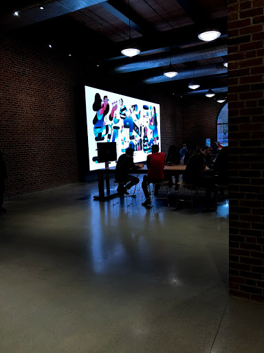 Computer Store «Apple Williamsburg», reviews and photos, 247 Bedford Ave, Brooklyn, NY 11211, USA