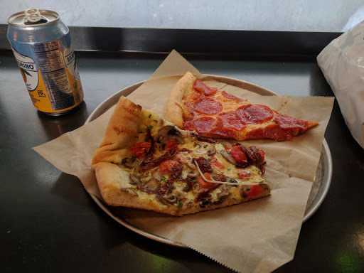 Pizza Delivery «Pagliacci Pizza», reviews and photos, 563 Bellevue Square, Bellevue, WA 98004, USA