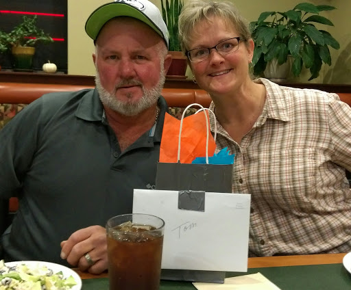 Pizza Restaurant «Round Table Pizza», reviews and photos, 34410 16th Ave S, Federal Way, WA 98003, USA