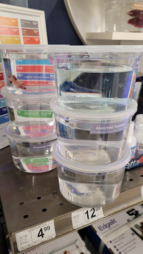 Pet Supply Store «Petco Animal Supplies», reviews and photos, 990 Brook Forest Ave, Shorewood, IL 60431, USA