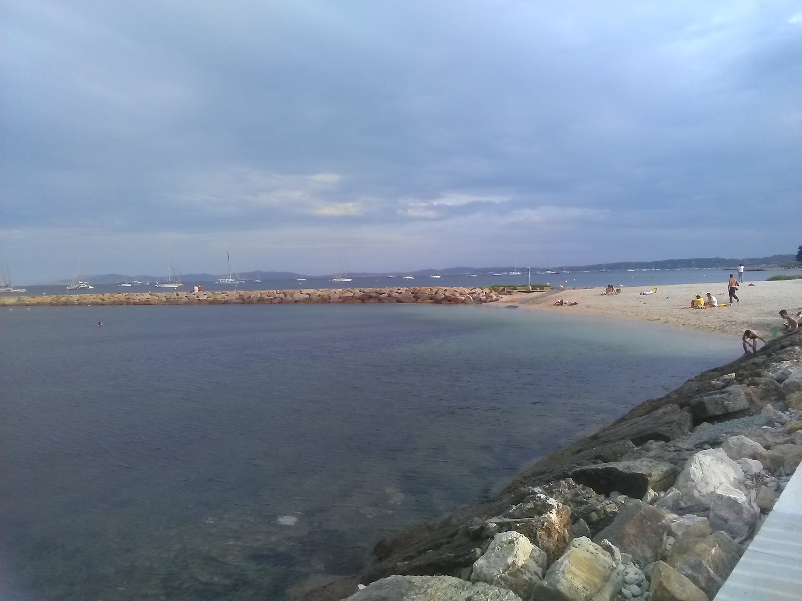 Fotografie cu Odyssey beach cu golful spațios