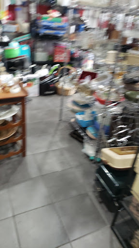 Thrift Store «Nothing New Thrift Shop (Warehouse)», reviews and photos, 4916 Arthur Kill Rd, Staten Island, NY 10309, USA