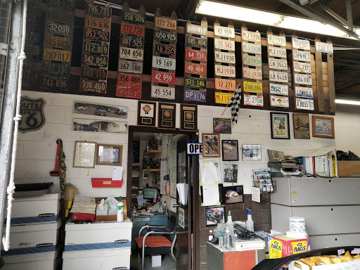 Auto Body Shop «Kubis Auto Body», reviews and photos, 20 W Naperville Rd, Westmont, IL 60559, USA