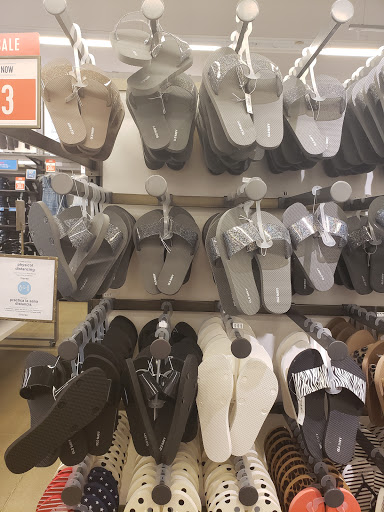 Clothing Store «Old Navy», reviews and photos, 5910 W 86th St, Indianapolis, IN 46278, USA