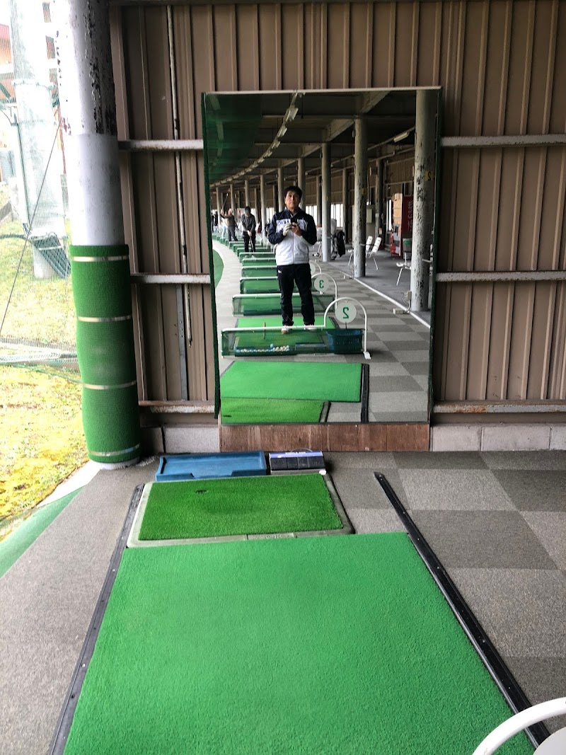 三田スポーツクラブ ゴルフ練習場