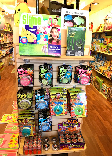 Toy Store «Tugooh Toys», reviews and photos, 1355 Wisconsin Ave NW, Washington, DC 20016, USA