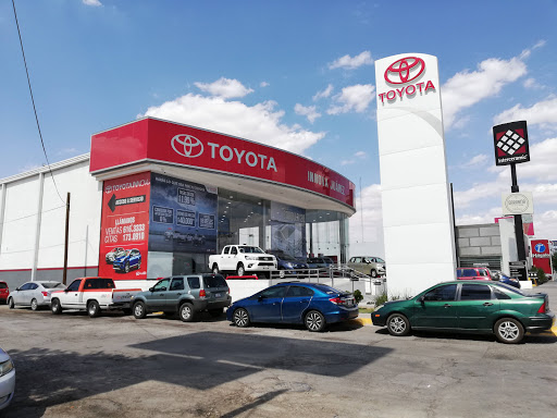 Toyota Innova Juárez