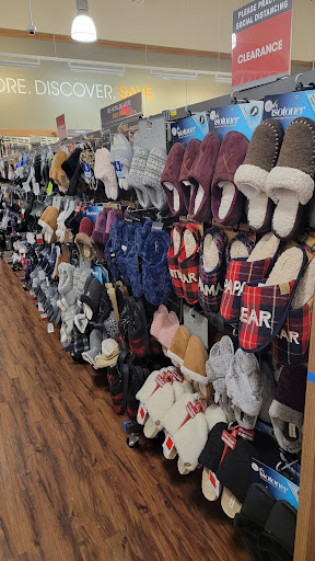 Outdoor Sports Store «Sierra Trading Post», reviews and photos, 5916 Barnes Rd, Colorado Springs, CO 80922, USA