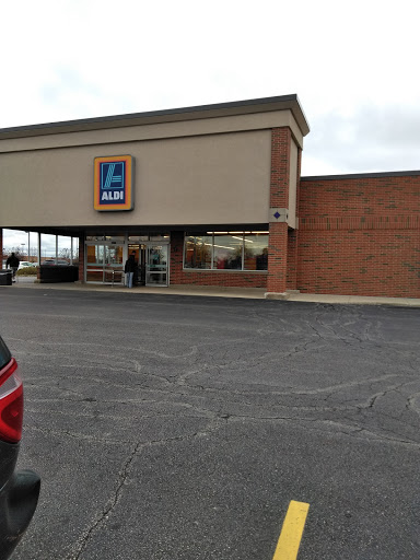Supermarket «ALDI», reviews and photos, 2027 E Geneva St, Delavan, WI 53115, USA