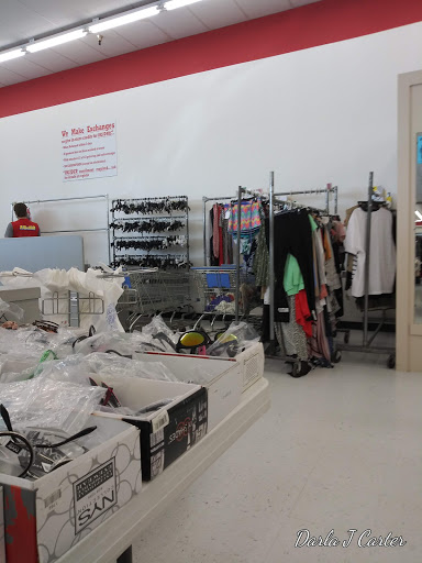 Clothing Store «1/2 of 1/2 Name Brand Clothing», reviews and photos, 601 N West St # 126, Wichita, KS 67203, USA