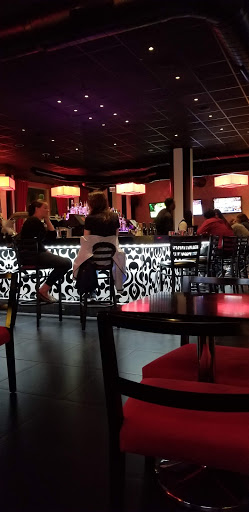 Shopping Mall «The Shops at Roosevelt Collection», reviews and photos, 150 W Roosevelt Rd, Chicago, IL 60605, USA