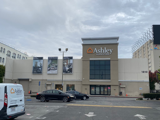 Ashley HomeStore, 1810 S Broadway, Los Angeles, CA 90015, USA, 