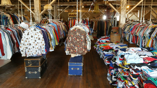 Wholesaler «Pixel 19 Vintage Clothing LLC», reviews and photos, 211 Klotter Ave, Cincinnati, OH 45219, USA
