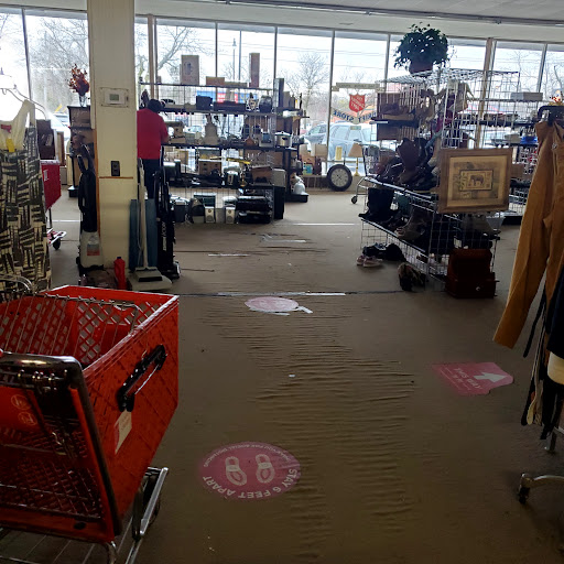 Thrift Store «The Salvation Army Family Store & Donation Center», reviews and photos, 33600 Plymouth Rd, Livonia, MI 48150, USA