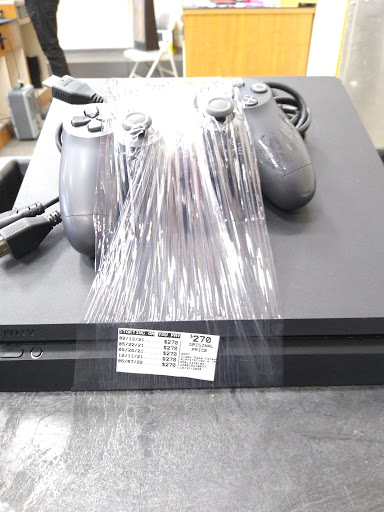 Pawn Shop «maX it PAWN», reviews and photos, 1519 University Ave W, St Paul, MN 55104, USA