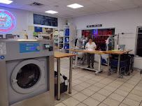 In a Snap Laundry - Photo 5 - Car repair in Winter Springs, FL, Deltona