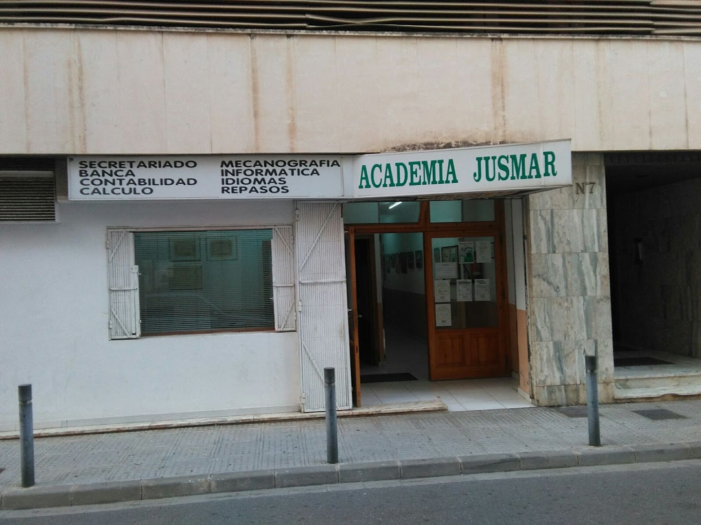 Academia Jusmar