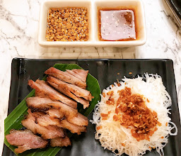 ยัมมี่ แหนมเนือง (จำหน่ายแดง แหนมเนือง) สาขาแฟชั่นไอส์แลนด์ photo