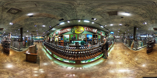 Sporting Goods Store «Bass Pro Shops», reviews and photos, 951 E Lewis and Clark Pkwy, Clarksville, IN 47129, USA