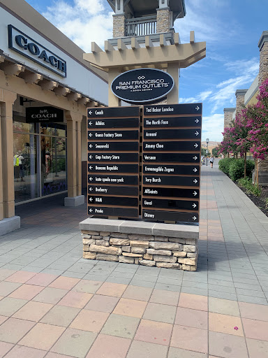 Shopping Mall «San Francisco Premium Outlets», reviews and photos, 2774 Livermore Outlets Dr, Livermore, CA 94551, USA