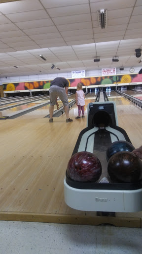 Bowling Alley «Freeway Lanes of Warren», reviews and photos, 2700 Parkman Rd NW, Warren, OH 44485, USA