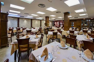 Hotel Restaurante La Peseta image