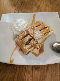 Tarte aux pommes du Restaurant de spécialités alsaciennes La Petite Alsace à Strasbourg - n°2