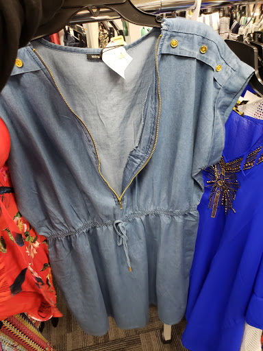 Clothing Store «Burlington Coat Factory», reviews and photos, 833 Lancaster Dr NE, Salem, OR 97301, USA