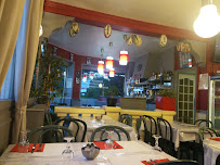 Atmosphère du Restaurant Le relais du carrefour Bistro n17 à La Chapelle-en-Serval - n°3