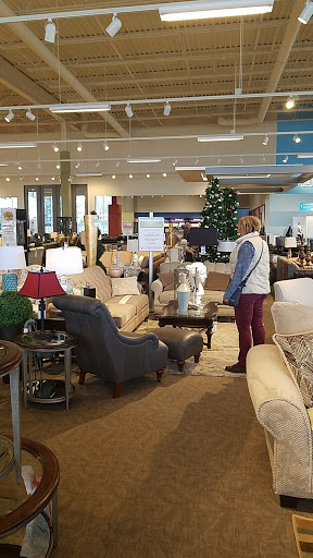 Furniture Store «Art Van Furniture - Batavia», reviews and photos, 165 N Randall Rd, Batavia, IL 60510, USA