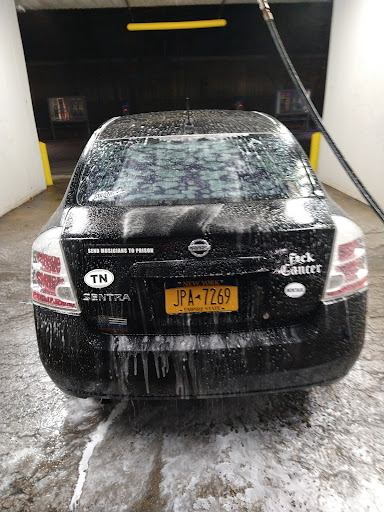 Self Service Car Wash «Bayport Self-Service Car Wash», reviews and photos, 666 Montauk Hwy, Bayport, NY 11705, USA